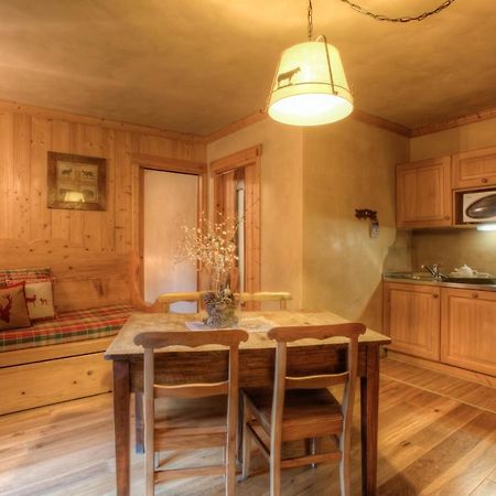 B&B Residence Checrouit Courmayeur Eksteriør billede