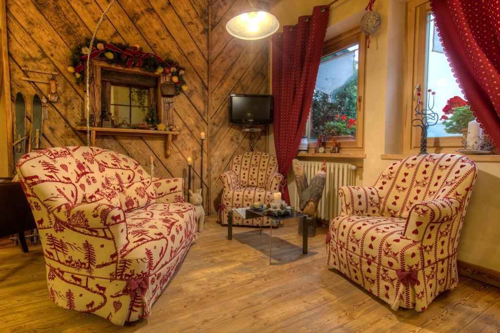 B&B Residence Checrouit Courmayeur Eksteriør billede