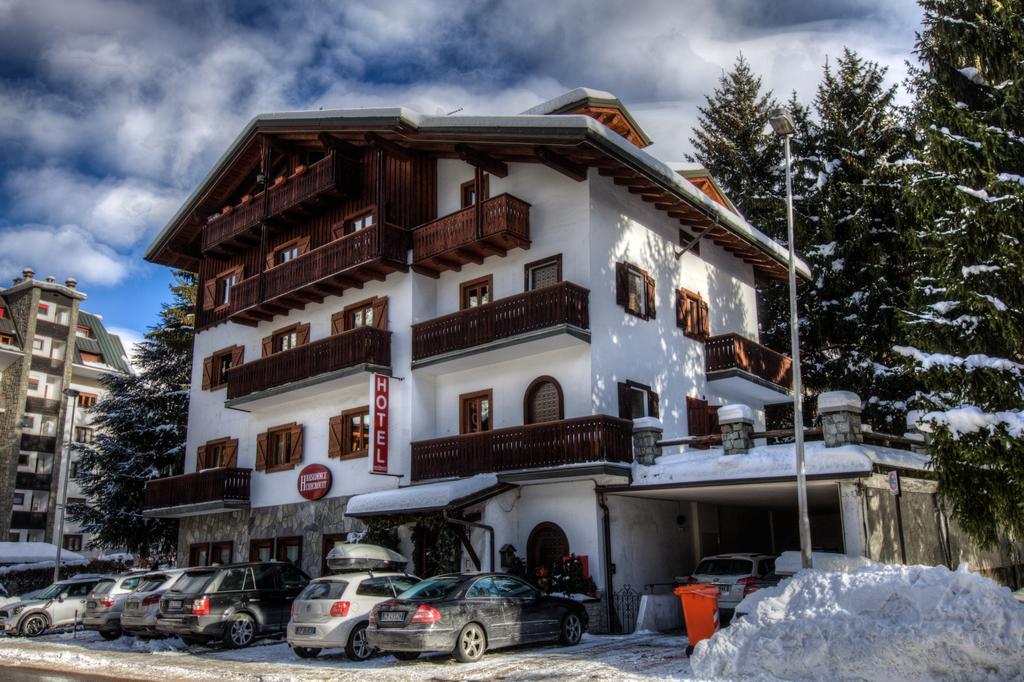 B&B Residence Checrouit Courmayeur Eksteriør billede