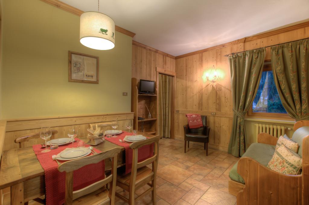 B&B Residence Checrouit Courmayeur Værelse billede