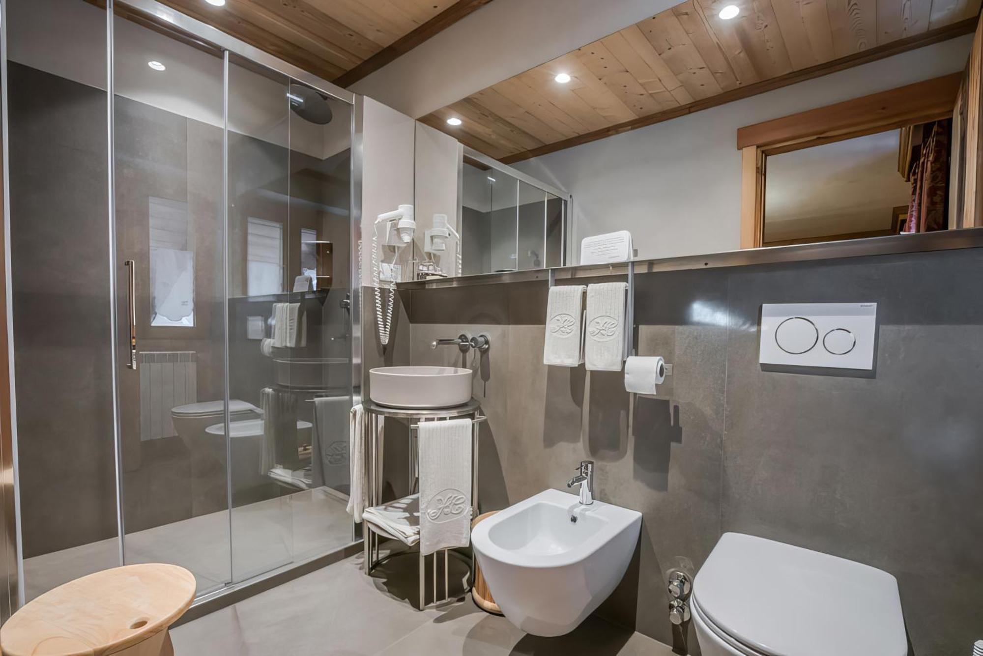 B&B Residence Checrouit Courmayeur Eksteriør billede