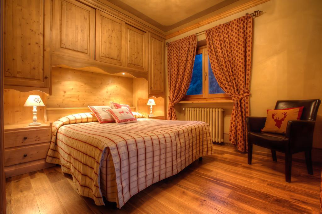B&B Residence Checrouit Courmayeur Eksteriør billede
