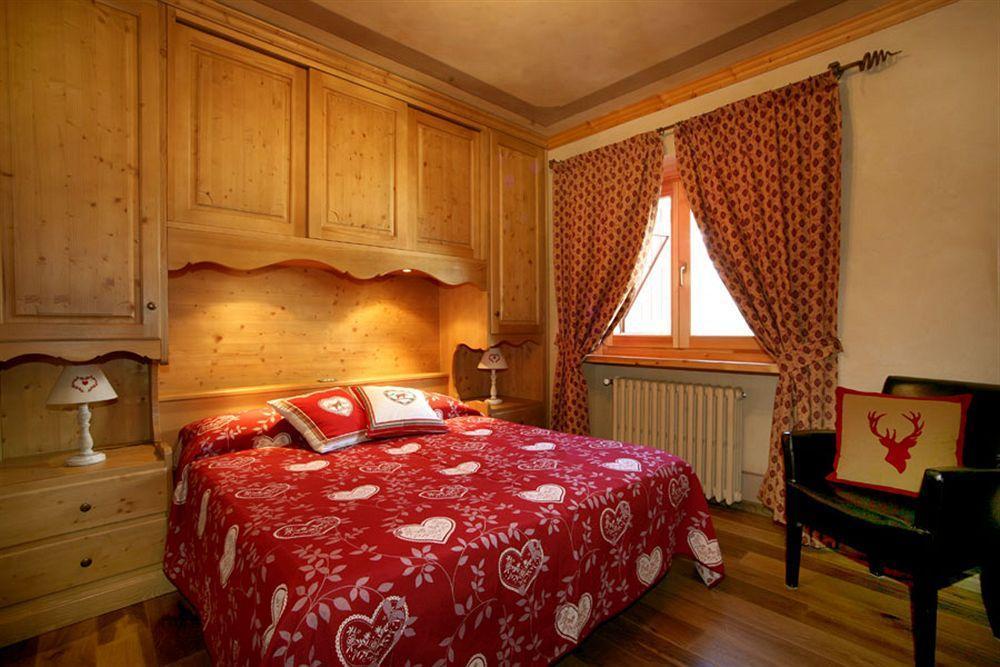 B&B Residence Checrouit Courmayeur Eksteriør billede