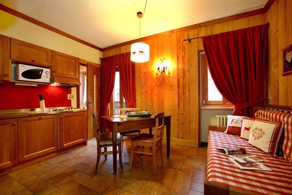 B&B Residence Checrouit Courmayeur Eksteriør billede