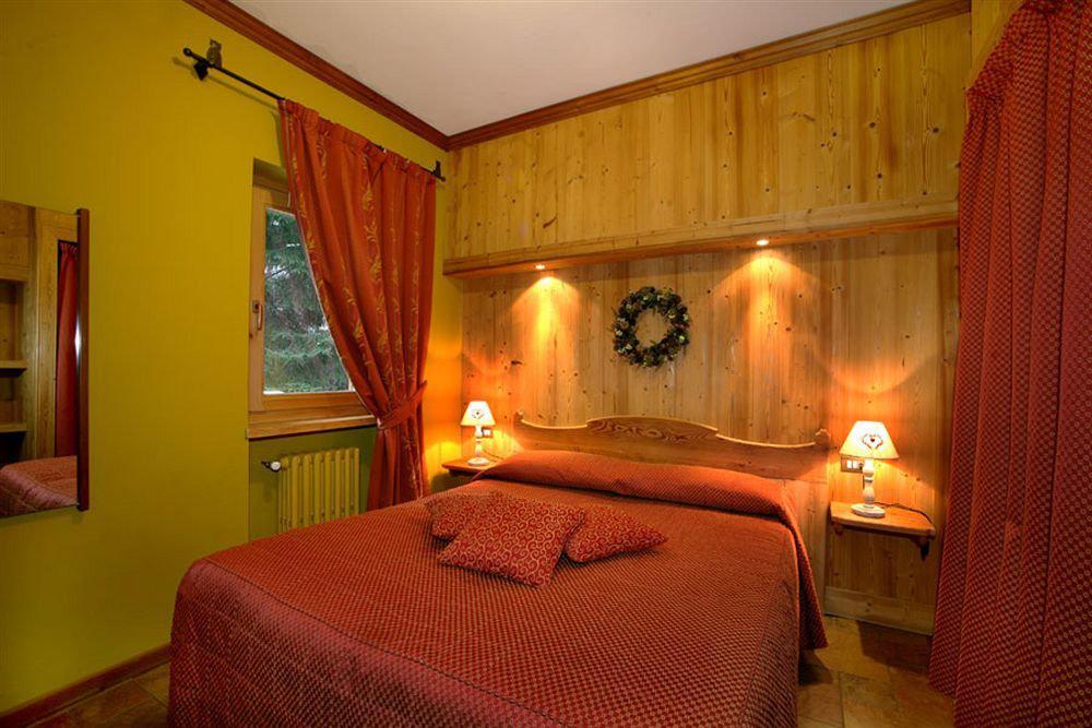 B&B Residence Checrouit Courmayeur Eksteriør billede