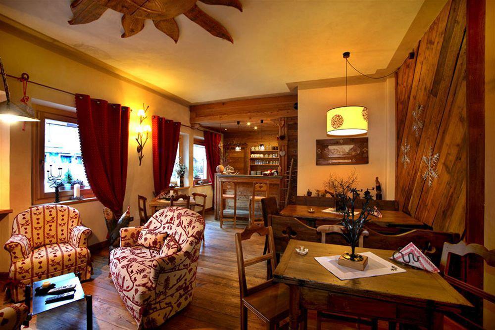 B&B Residence Checrouit Courmayeur Eksteriør billede