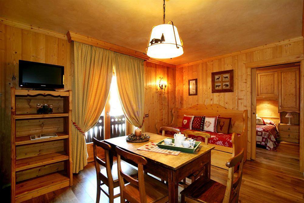 B&B Residence Checrouit Courmayeur Eksteriør billede