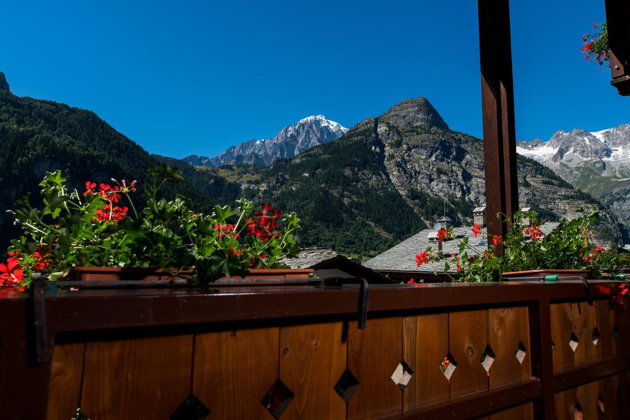 B&B Residence Checrouit Courmayeur Eksteriør billede
