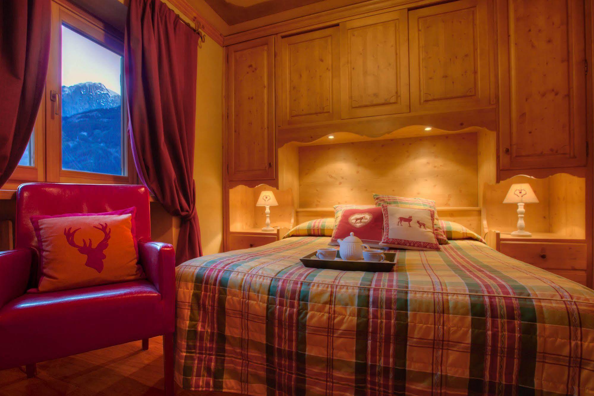 B&B Residence Checrouit Courmayeur Eksteriør billede