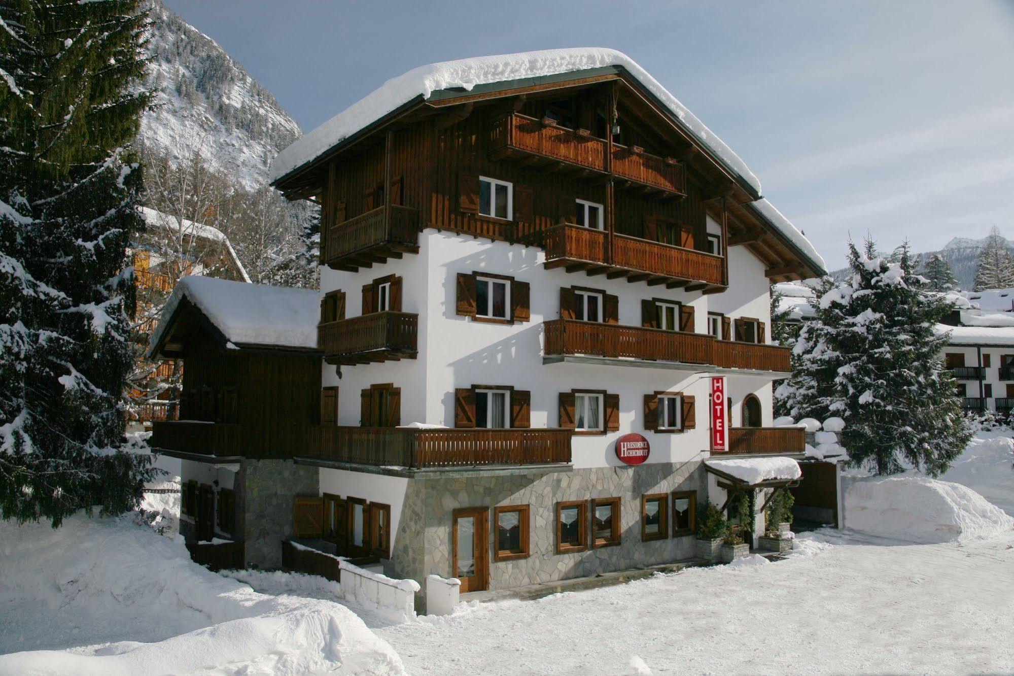 B&B Residence Checrouit Courmayeur Eksteriør billede