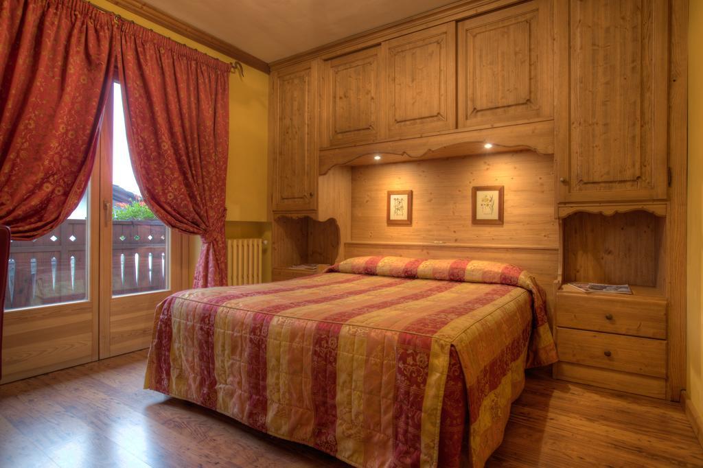 B&B Residence Checrouit Courmayeur Værelse billede