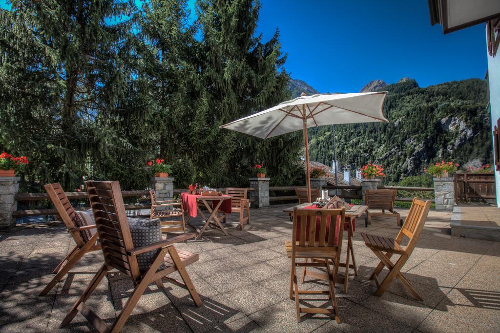 B&B Residence Checrouit Courmayeur Eksteriør billede