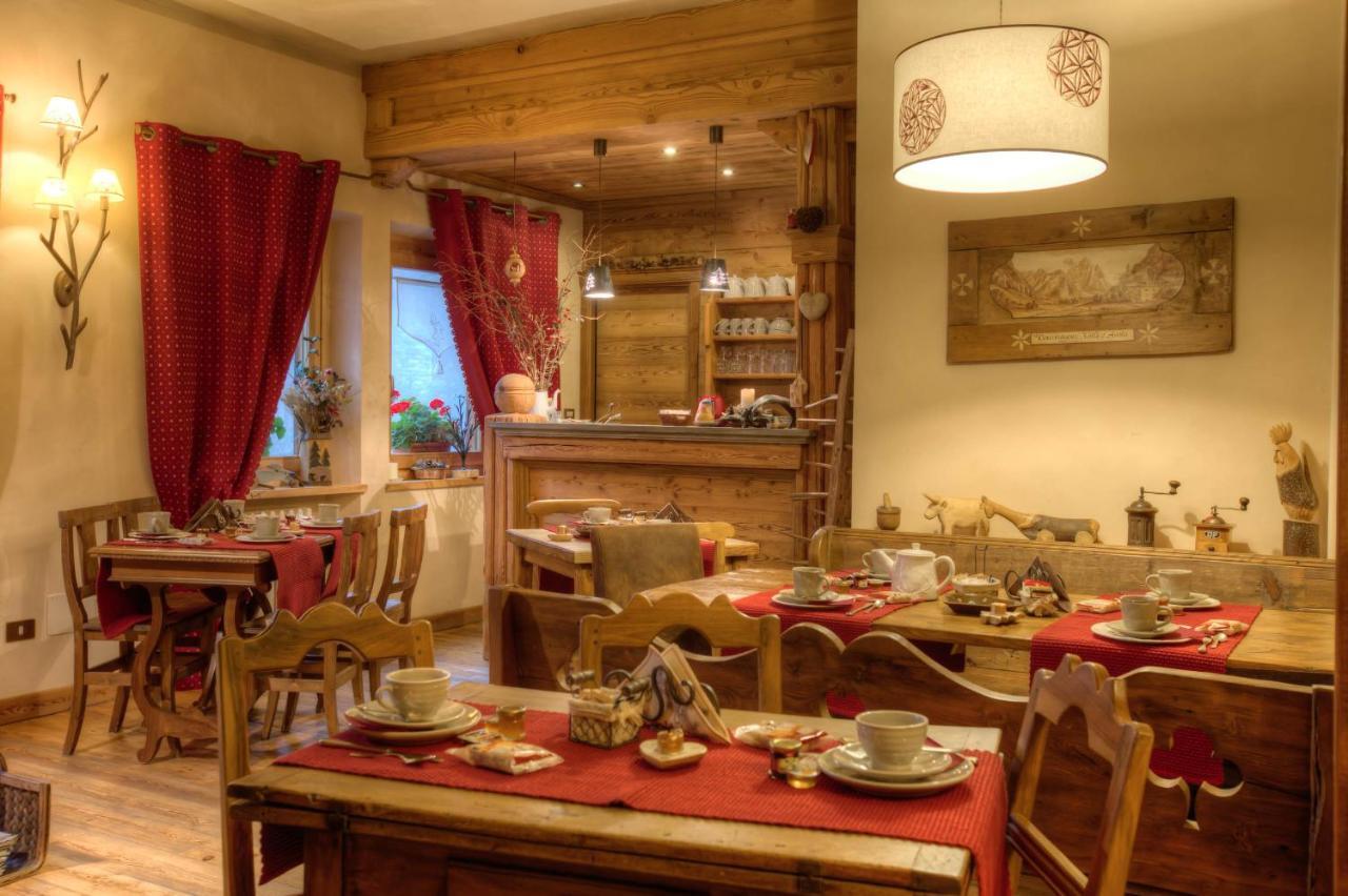 B&B Residence Checrouit Courmayeur Eksteriør billede